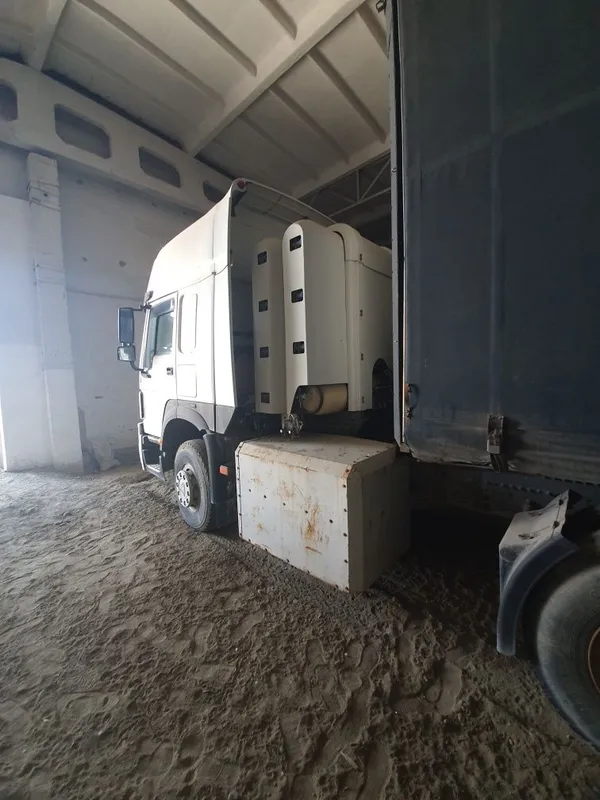 Sinotruk HOWO A7 420. 5
