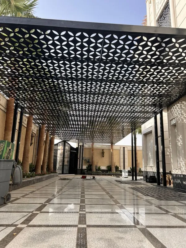 Naves darvoza reshotka yasab urnatiberamiz