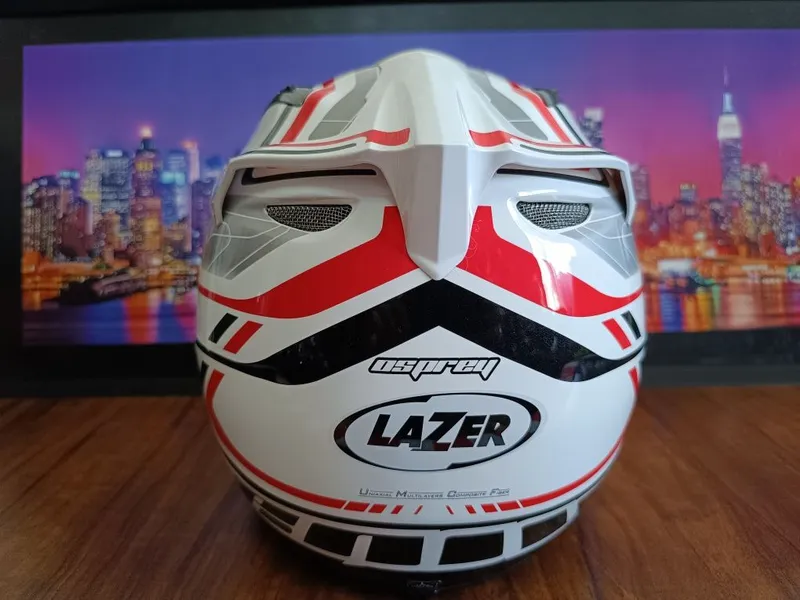 Мото шлем от Бельгийского бренда LAZER osprey 5