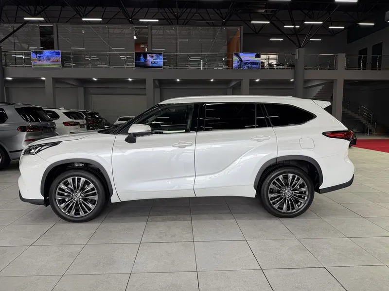 Toyota Highlander 2.5 HEV Limited E-Four — фото 2