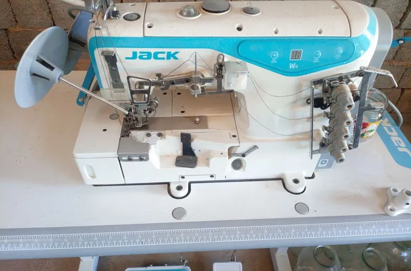 Швейная машина JACK, не использовалась 1 Швейная машина JACK, не использовалась 1