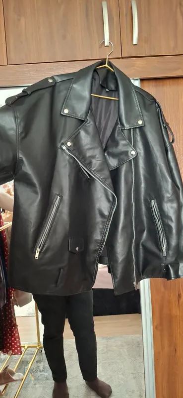 Косуха кожаная куртка oversize демисезонная.
