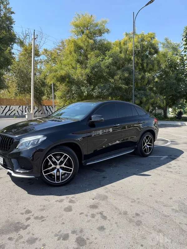Mercedes GLE 450 AMG 2015-yil eng fuli pnevmalari bor vixloplari bor. 2 Mercedes GLE 450 AMG 2015-yil eng fuli pnevmalari bor vixloplari bor. 2