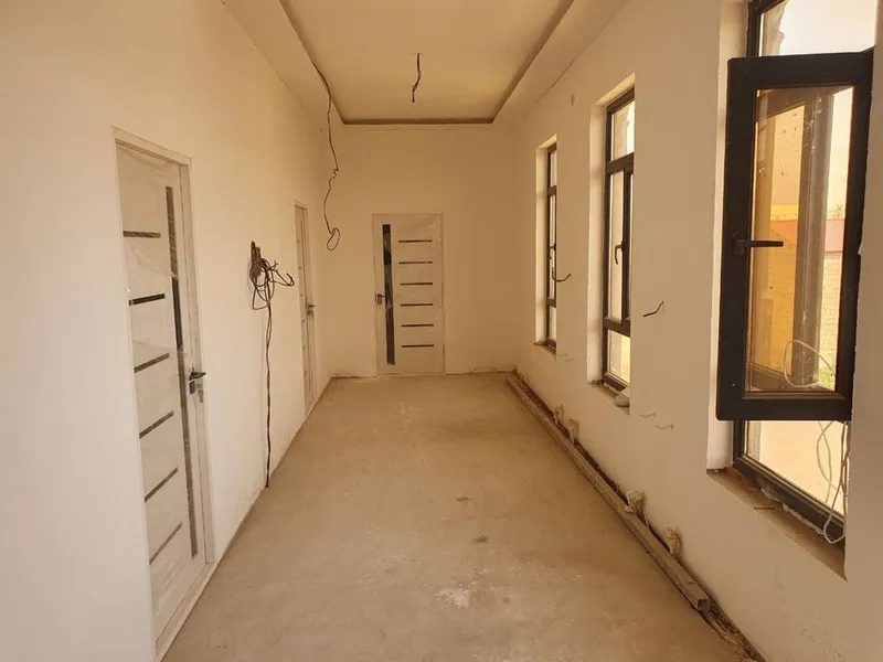 Noturar bino 2 qavatdan iborat — фото 1