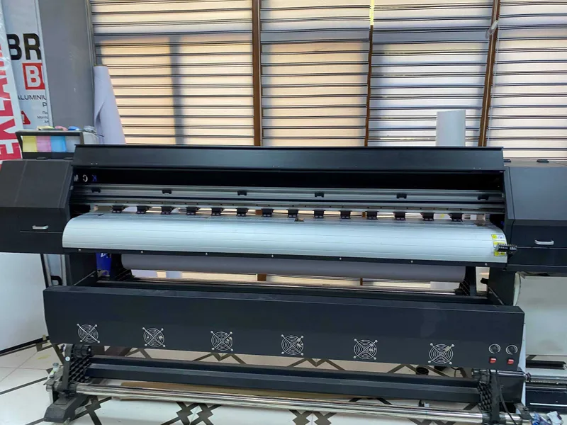Banner aparat sotiladi 1,8 metr 2