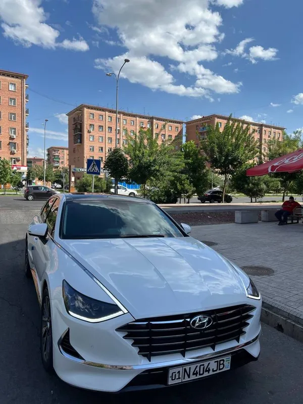 Hyundai Sonata 20/21 1