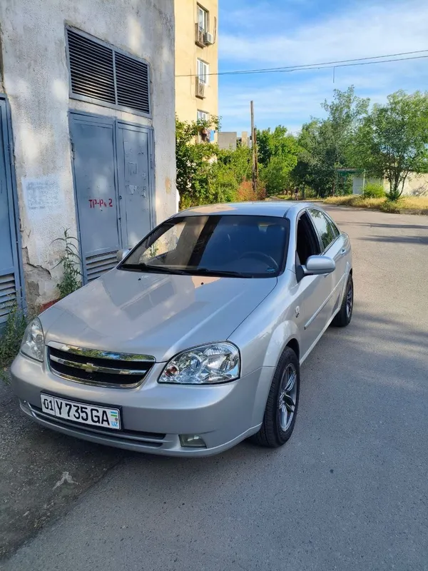 Модель - Chevrolet Lacetti — фото 1