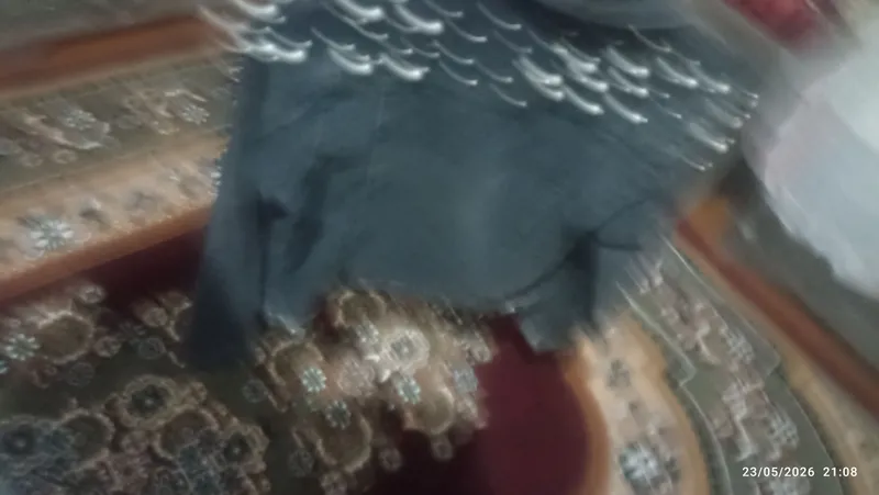 jensiy qora kastum