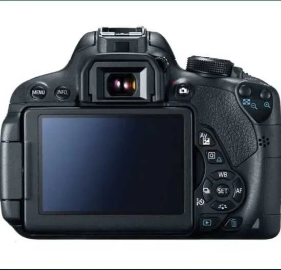 Canon EOS 700D kamera — фото 5