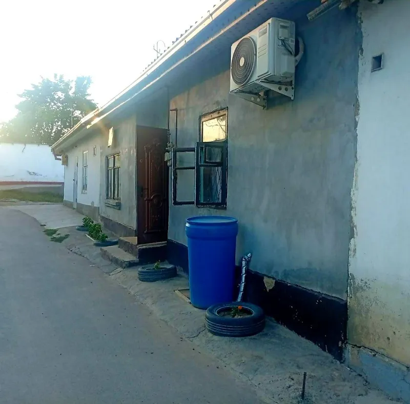 Янгийулда 2 хонали уй сотилади. Вариантгаям берилади. 2