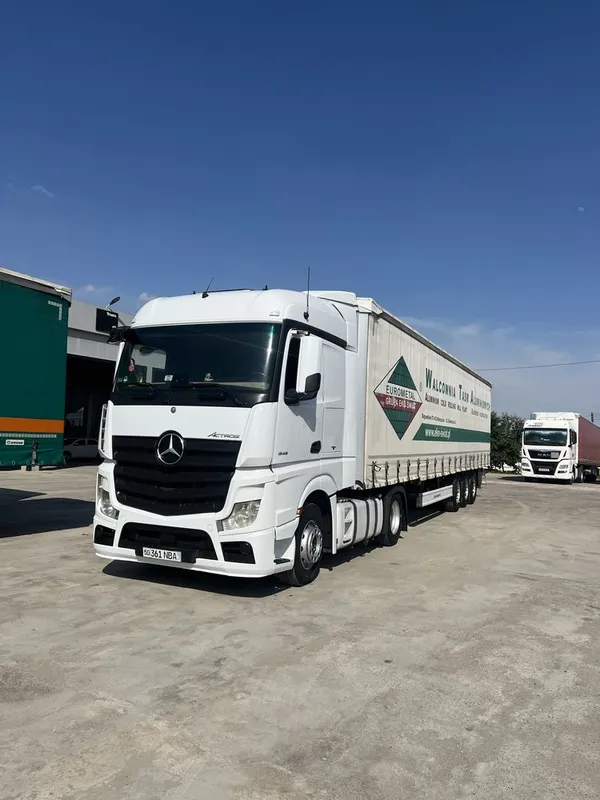 Mersedes actros Euro 6 с прицепом — фото 2