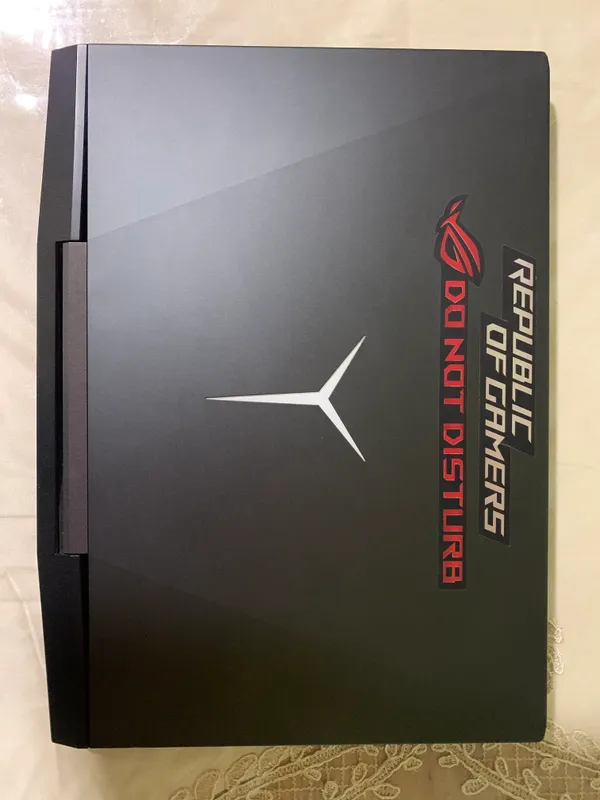 LENOVO Legion Y545 Gaming 8 LENOVO Legion Y545 Gaming 8