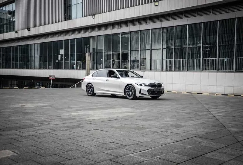 BMW 3 Series 330Li M Sport Night Package — фото 5