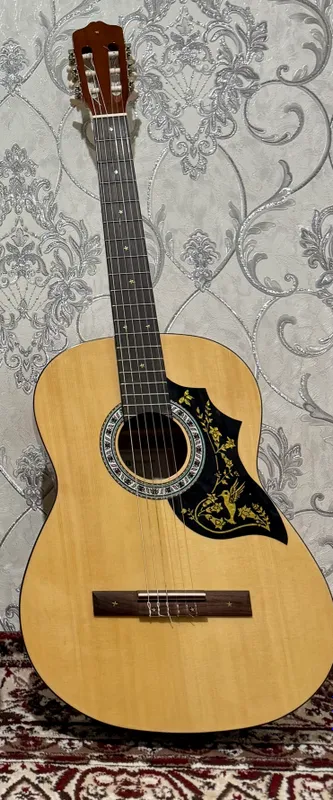 Gitara Caesar