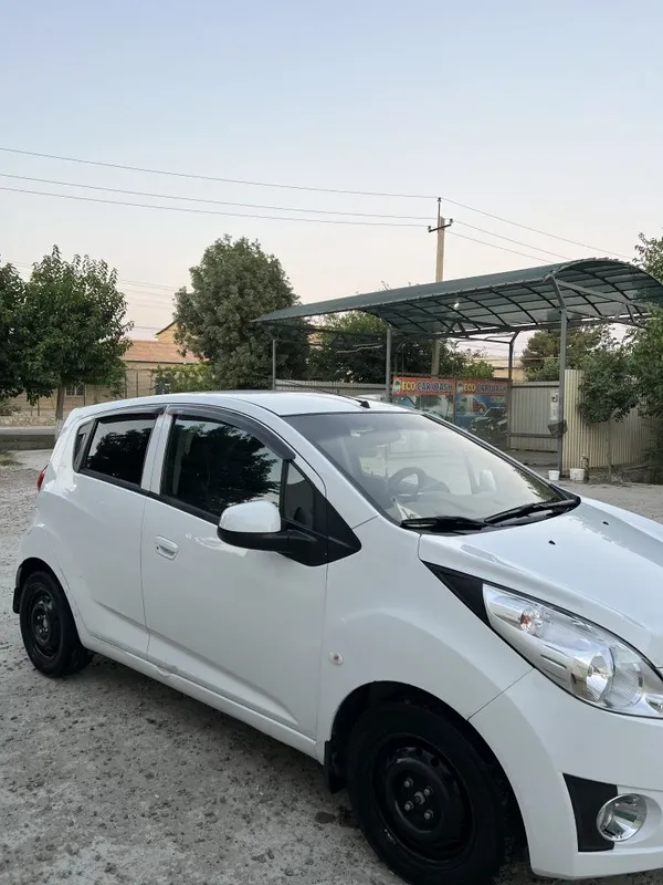 Chevrolet Spark 3 — фото 1