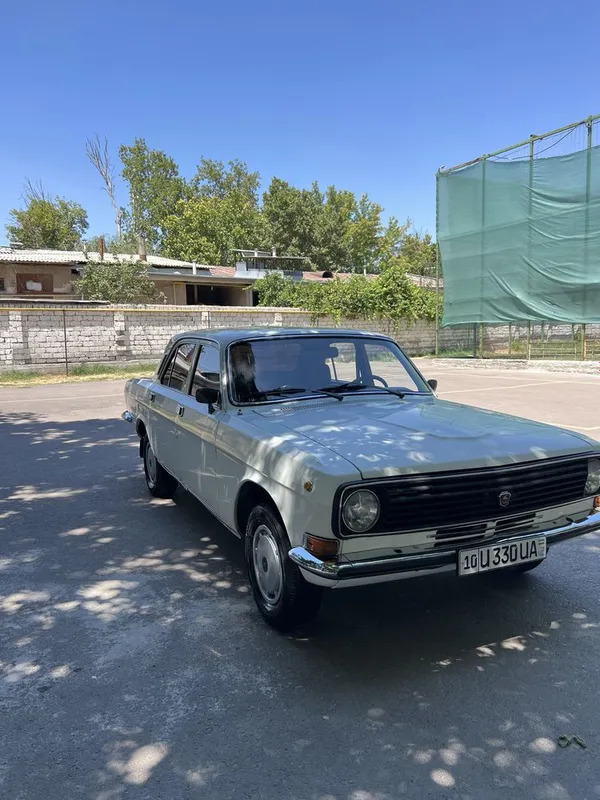 Volga 2410 sotladi 1 Volga 2410 sotladi 1