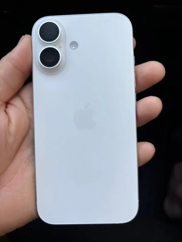 Iphone 16. 5 oy ishlatilgan karobka dokumenti bor 2 Iphone 16. 5 oy ishlatilgan karobka dokumenti bor 2