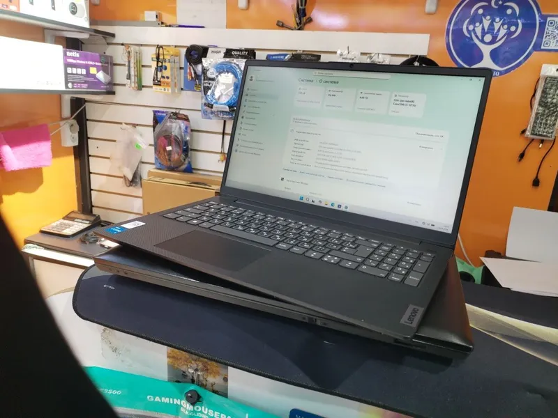 Noubook sotiladi Lenovo core i3