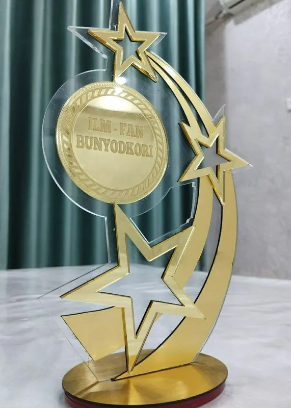 Statuetka, medal, kubok, esdalik nishoni 4 Statuetka, medal, kubok, esdalik nishoni 4