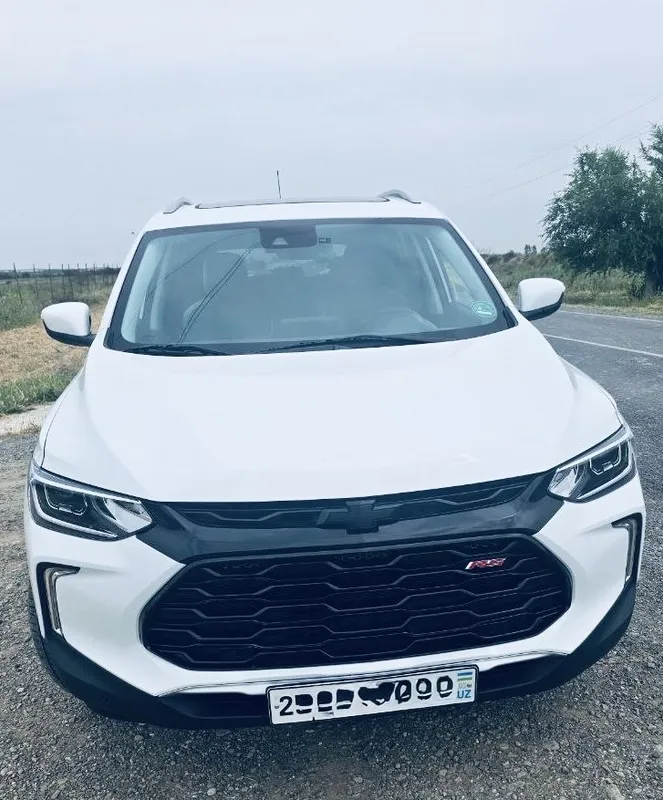Tracker 2 rangi oq 2026 yil salondan uyga minib kelingan yirgani 1 800