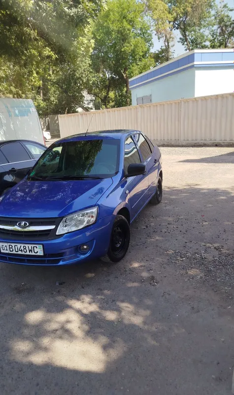 Продаётся автомобиль Granta 1 Продаётся автомобиль Granta 1
