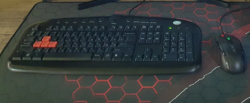 X7 klaviatura va mishka 15 комплект бор, ишлаши зур
