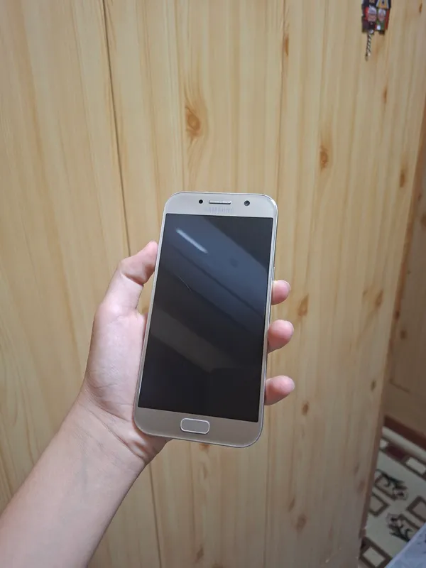 Samsung A5 2017 gold ideal sotiladi 2 Samsung A5 2017 gold ideal sotiladi 2