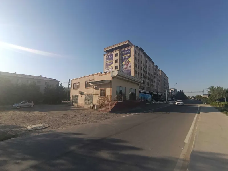Продается не жилой дом и снизу 2 гаража и подвал 4 соток + землёй 3 Продается не жилой дом и снизу 2 гаража и подвал 4 соток + землёй 3