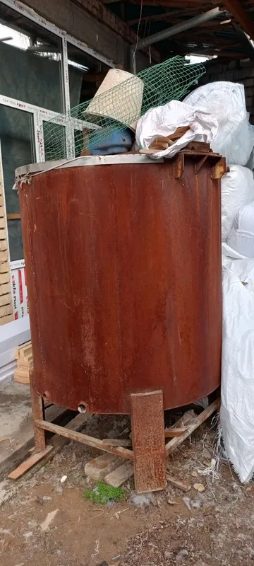 Бочка мешалка sovun va mator moyi ishlab chiqarish uchun bochka 1 Бочка мешалка sovun va mator moyi ishlab chiqarish uchun bochka 1