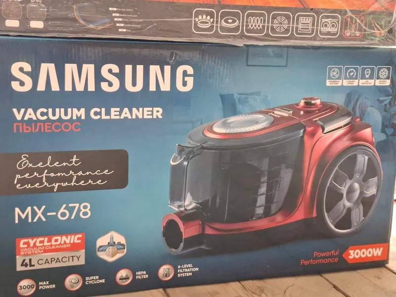 Samsung MX-678 changyutgichi (3000W, 4L cyclonic)