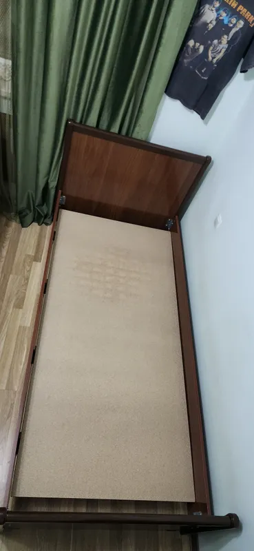 Продам односпальную кровать