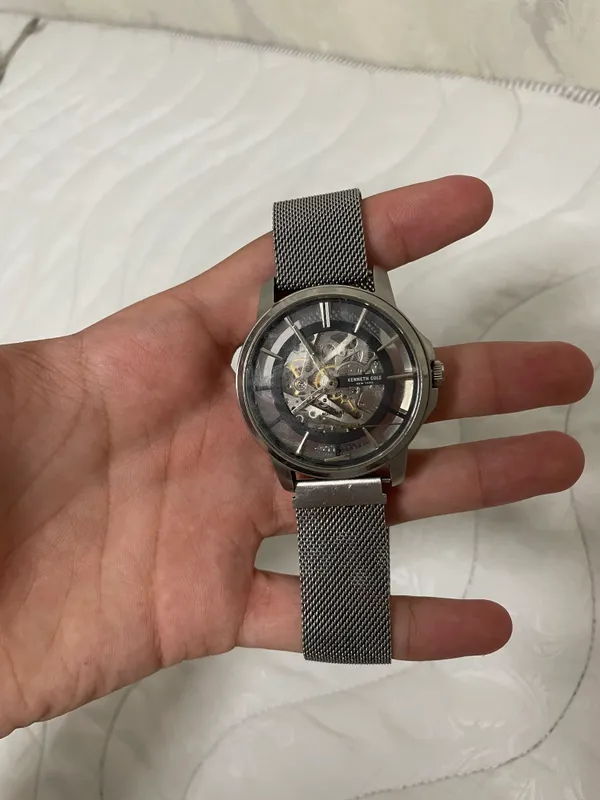 Часы KENNETH COLE