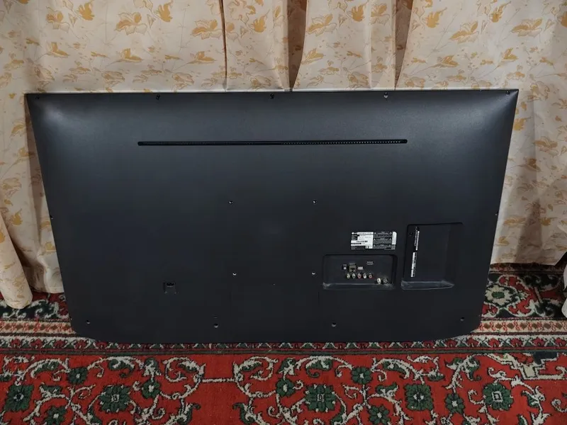 Телевизор LG smart TV - 50 дюймов — фото 1 Телевизор LG smart TV - 50 дюймов — фото 1