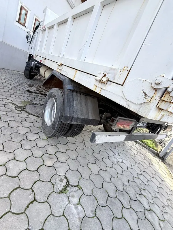 Продаётся самосвал Isuzu 3