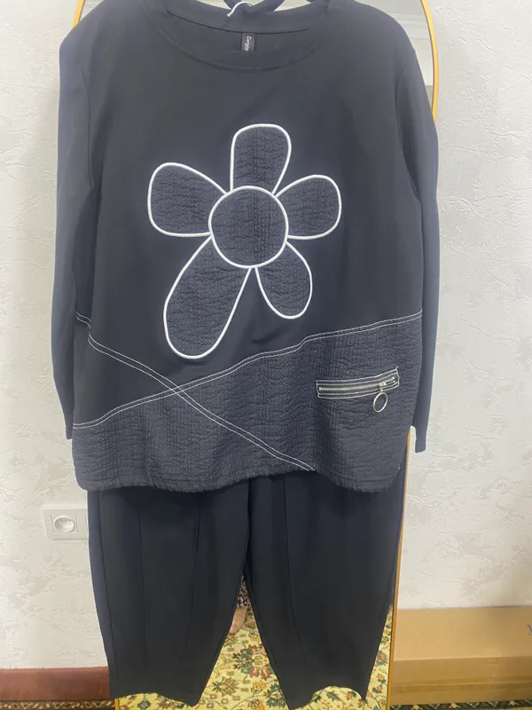 Moda shimli ikki qismli to‘plam Moda shimli ikki qismli to‘plam