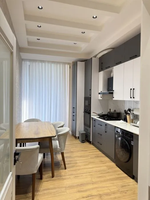 2-комнатная квартира, 74 м², 5/9 этаж (вторичка) — фото 2
