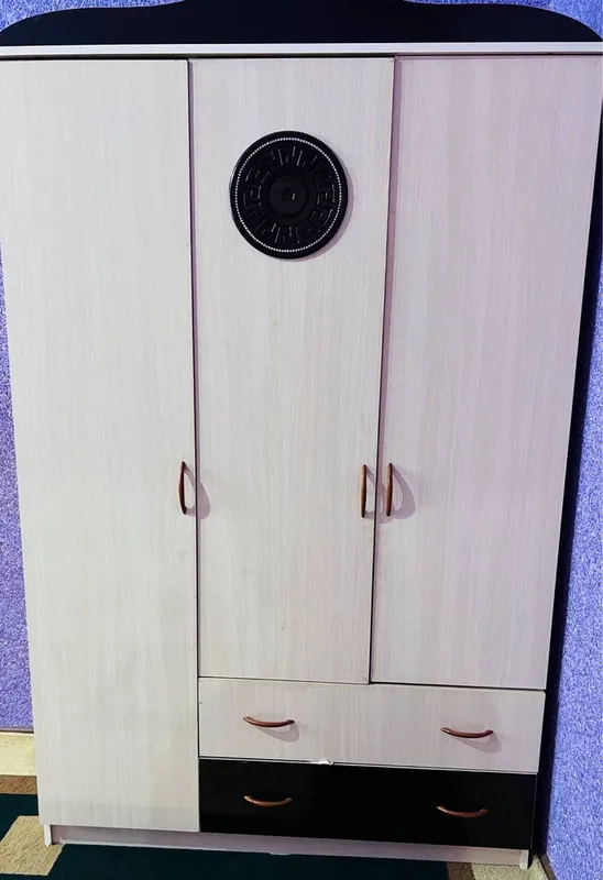 Detskiy mebel shkaf va kravat sotiladi 1 Detskiy mebel shkaf va kravat sotiladi 1