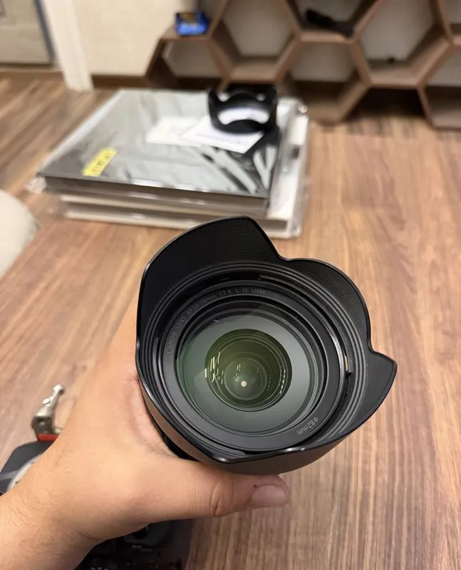 Canon RF 24-70mm f/2.8L IS USM 3 Canon RF 24-70mm f/2.8L IS USM 3