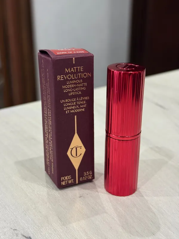 Матовая помада Charlotte Tilbury "mark of a kiss" Оригинал — фото 4