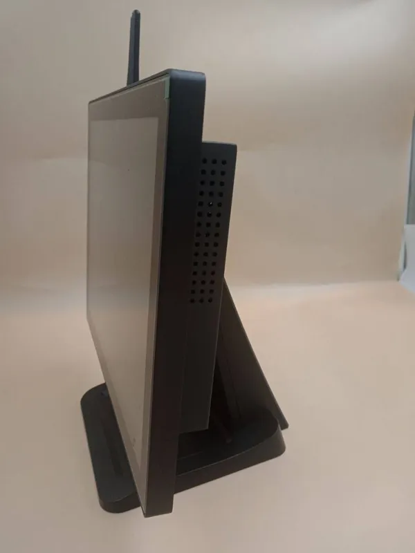 Yangi model POS monoblok