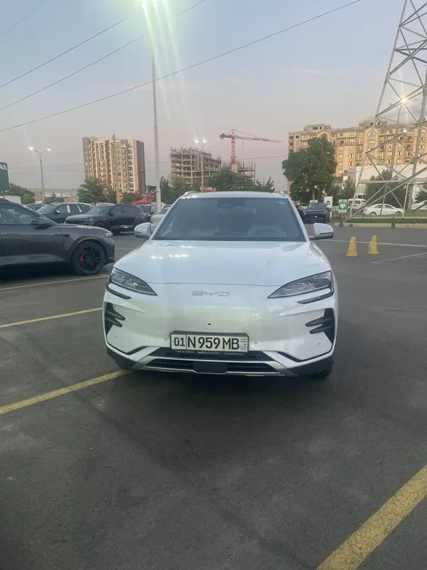 Byd Chempion Ev 605 full