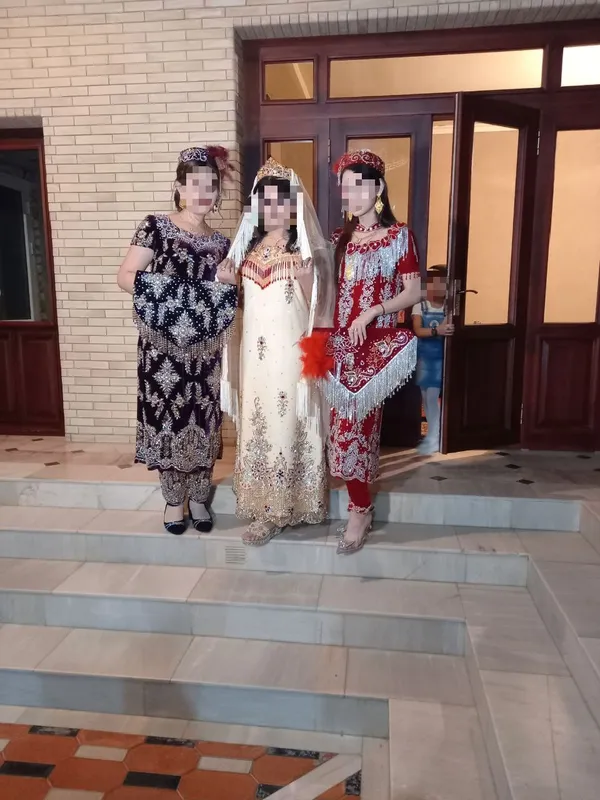 Женское платье 1 Женское платье 1