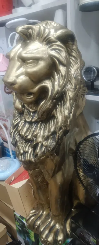 Bog‘ uchun haykallar: Oltin sher va burgut 2
