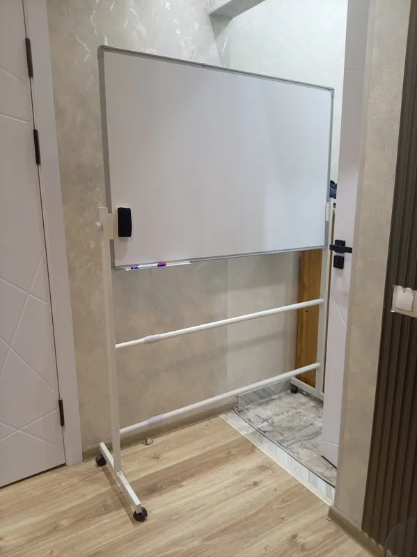 black/white board