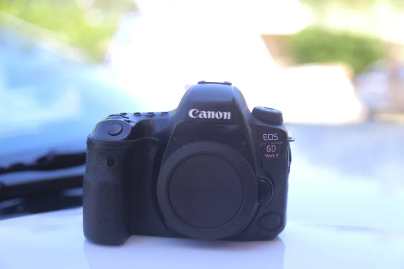 Canon 6d mark ii body 1 Canon 6d mark ii body 1