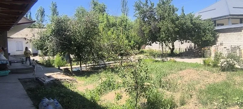 Уй сотилади 10 сотих янги тошкент ропарасида