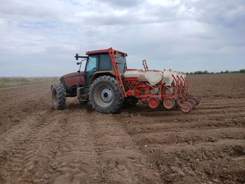 Agromaster qoʻshqator selka sotiladi
