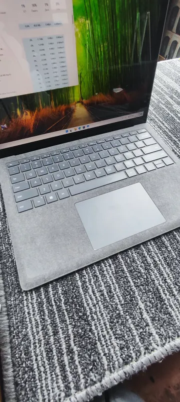 Microsoft Surface Ryzen 5 5