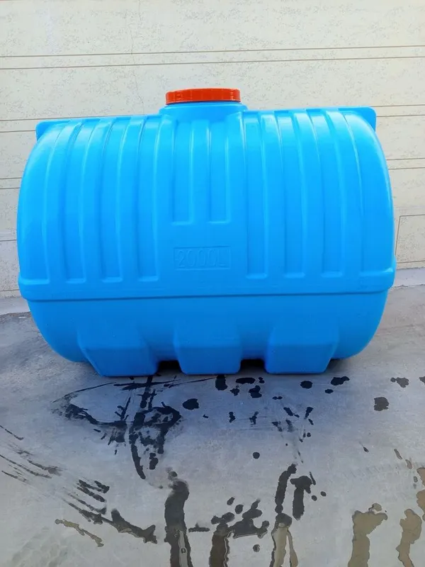 2000L gorizontal , plastik bochkalar sotivda — фото 1