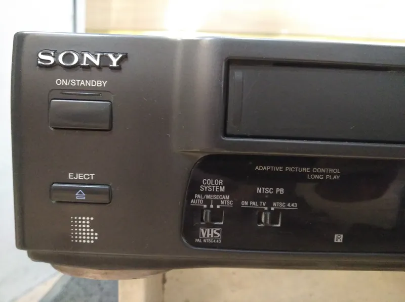 Видеомагнитофон Sony (не работает). Видеомагнитофон 1
